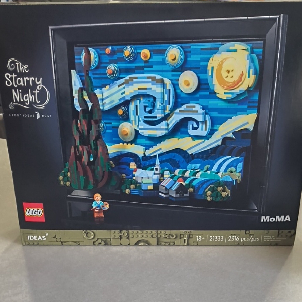 LEGO The Starry Night with Blue and Yellow Accents